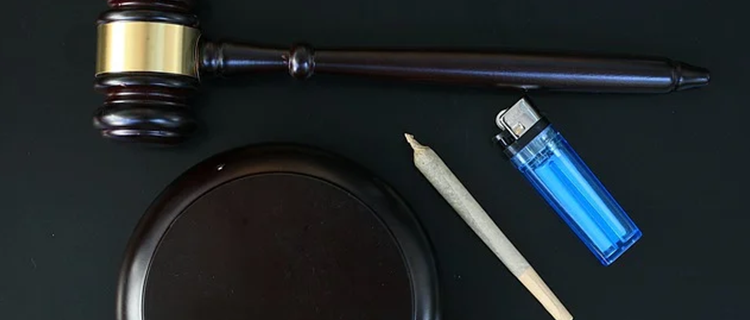 房子买在孩子名下算不算夫妻共同财产